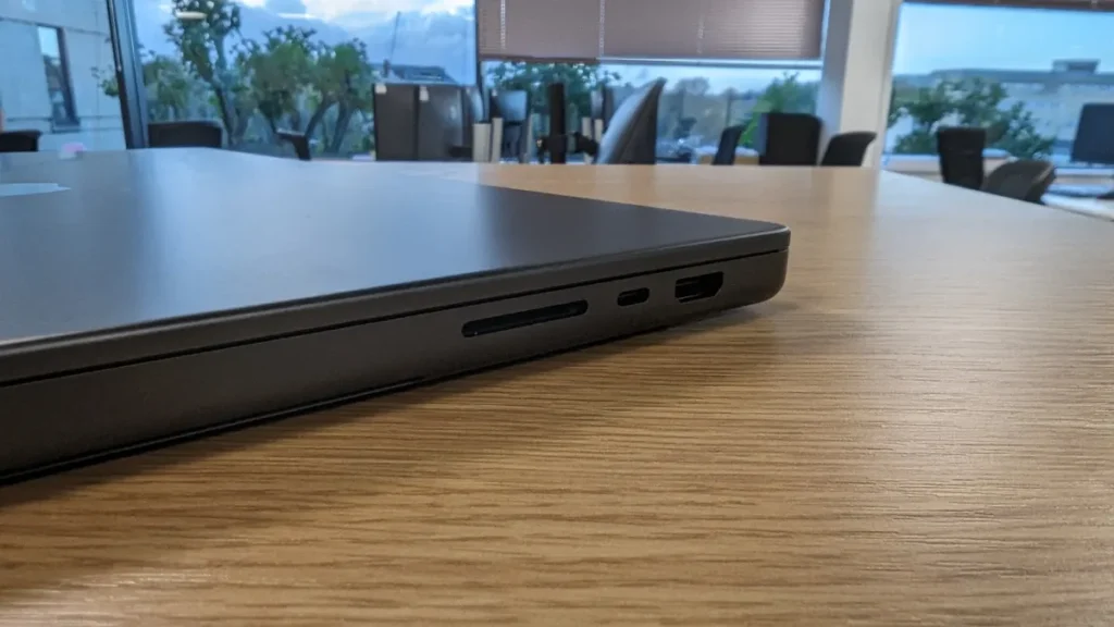 Apple macbook pro m3 max 16 inch Apple macbook pro m3 max 16 inch