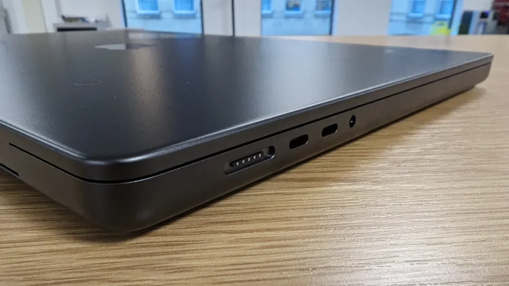 Apple macbook pro m3 max 16 inch Apple macbook pro m3 max 16 inch