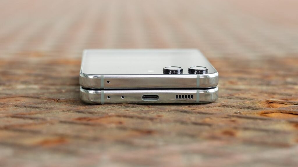 Samsung Galaxy Z Flip 6—5 reasons to buy and 3 reasons to avoid Samsung Galaxy Z Flip 6—5 reasons to buy and 3 reasons to avoid